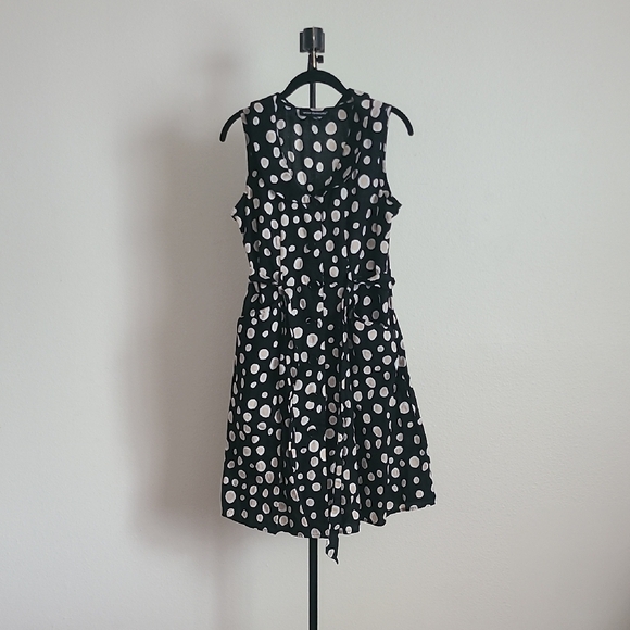 Mille Gabrielle Dresses & Skirts - Black With White Polka Dot Sleeveless Women's Dress With Pockets!